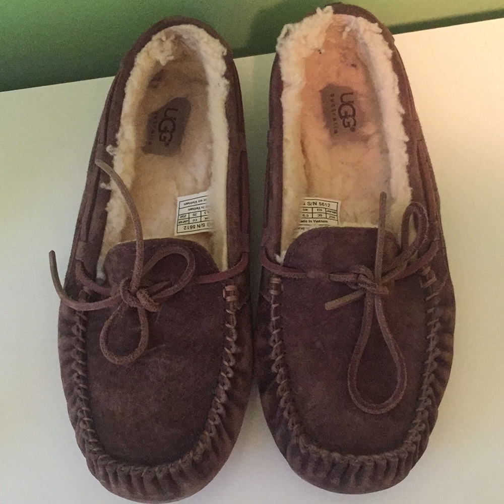 UGG brown moccasin women’s shoes. Like brand new
